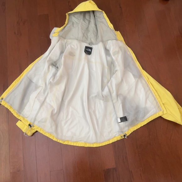 The north face hyvent rain jacket - Picture 3 of 5